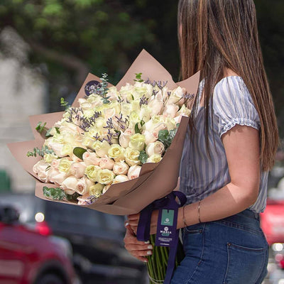 El día de la primavera está cerca, llega la temporada de las flores