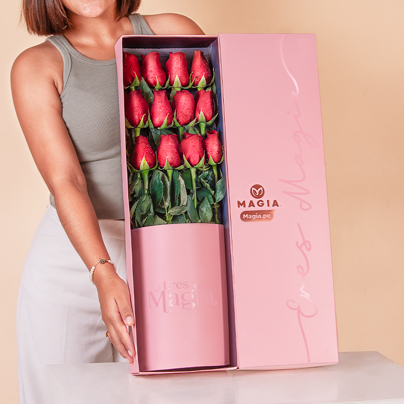 Caja Magia.pe® / 12 rosas premium