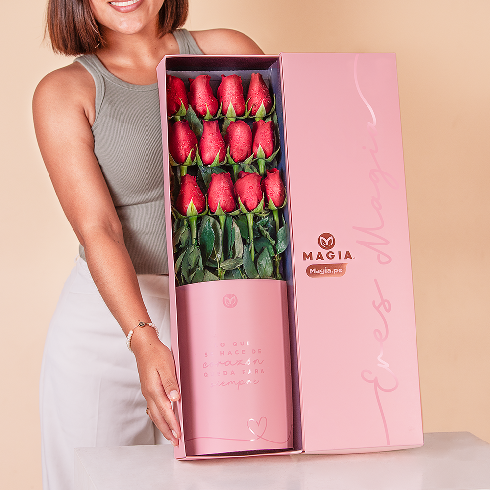Caja Magia.pe® / 12 rosas premium