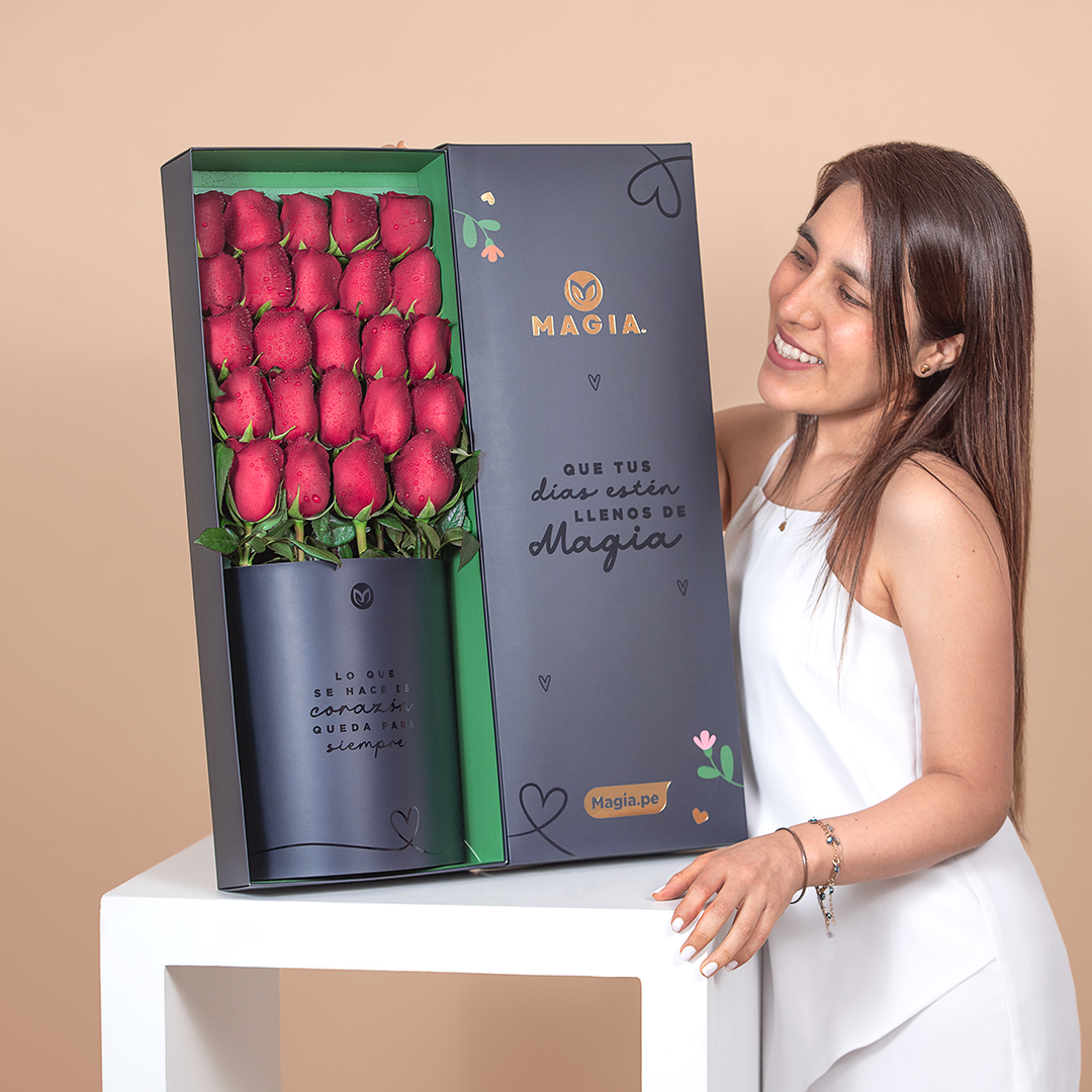 CAJA MAGIA PREMIUM 24 ROSAS