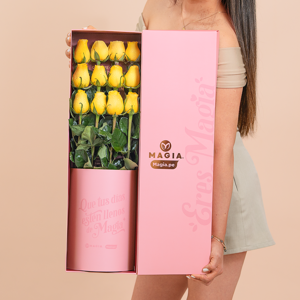 Caja Magia.pe 12 rosas amarillas