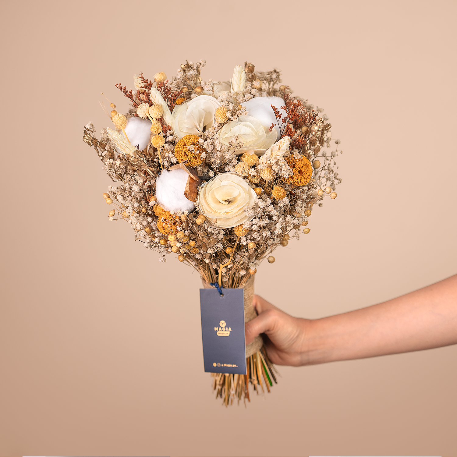 Bouquet Eternal Gold + Botonier