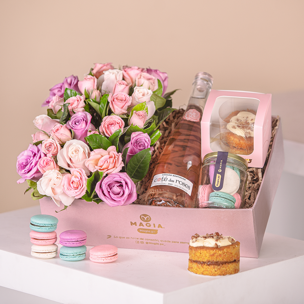 Gift Box Eternal | 12 rosas premium + vino y más - Magia.pe – Magia.pe®