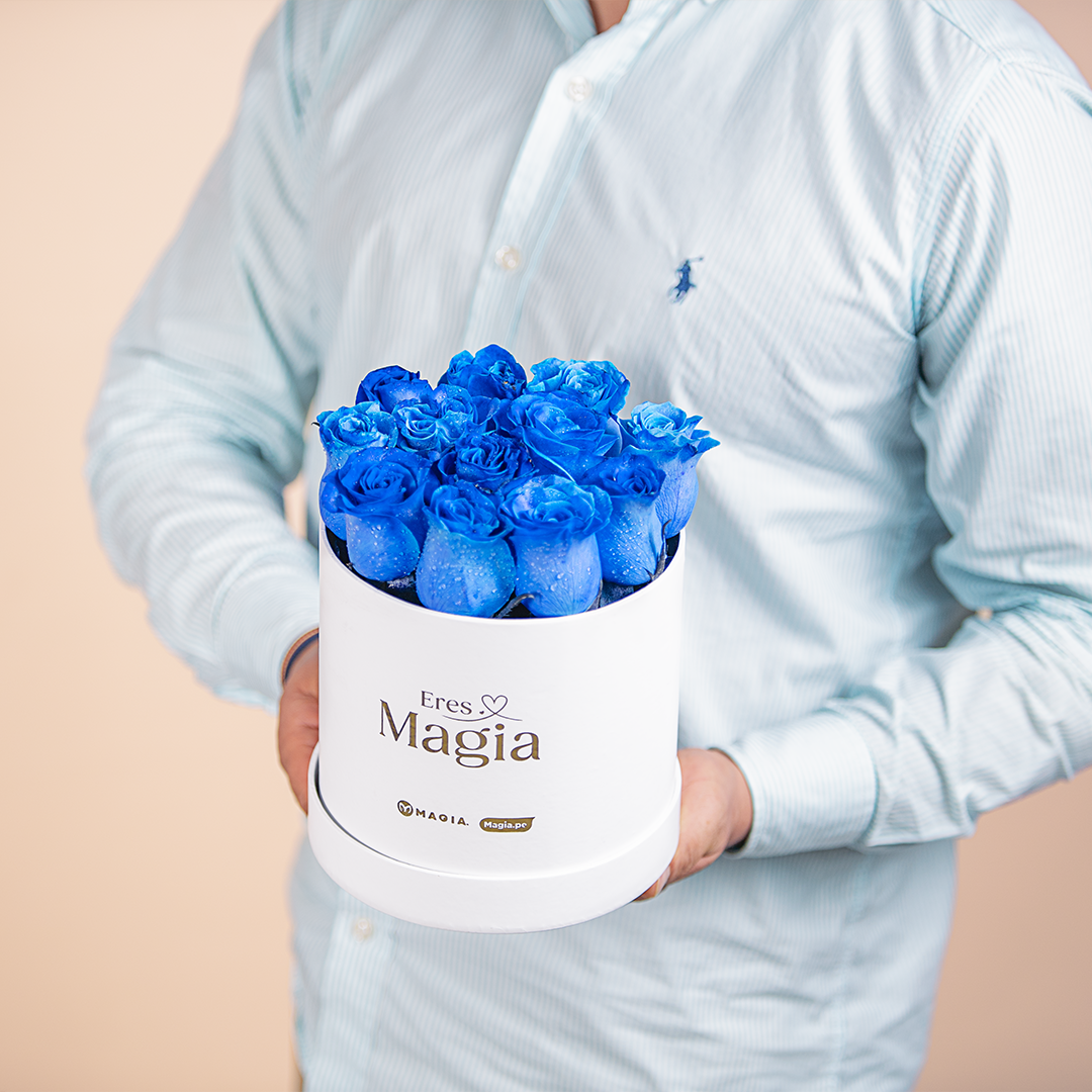 Box 12 rosas azul