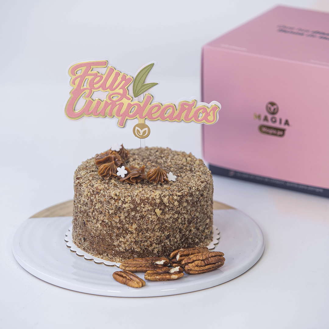 Vainilla cake + Topper cumpleaños