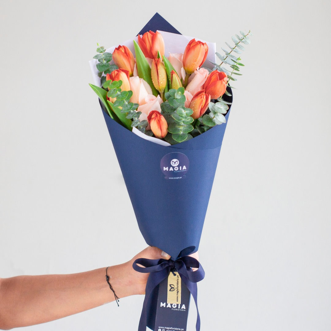 Ramo "Empoderada" Tulipanes & rosas
