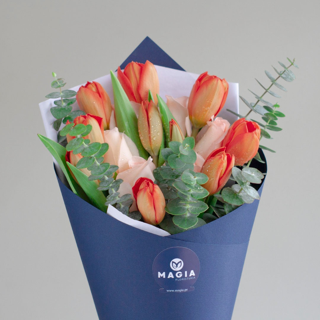 Ramo "Empoderada" Tulipanes & rosas